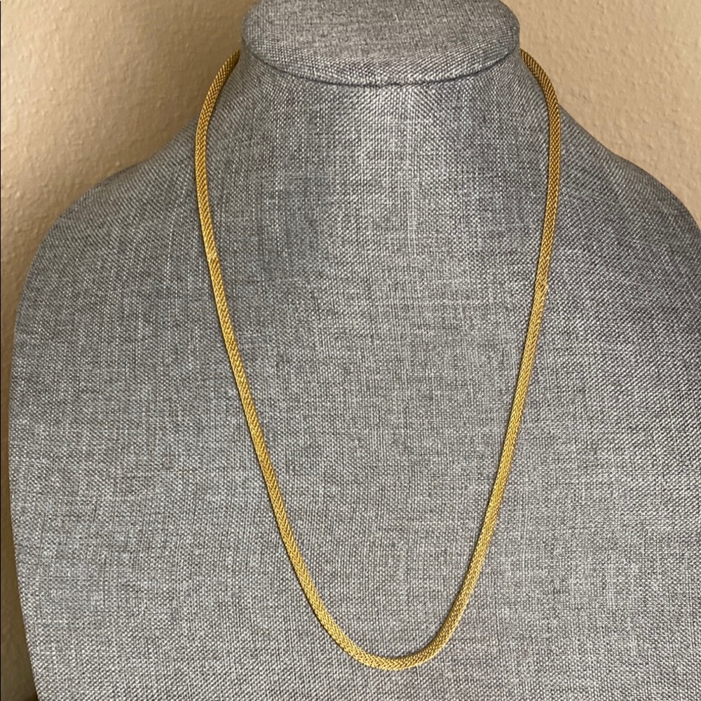 Elegant Vintage Gold Mesh Necklace